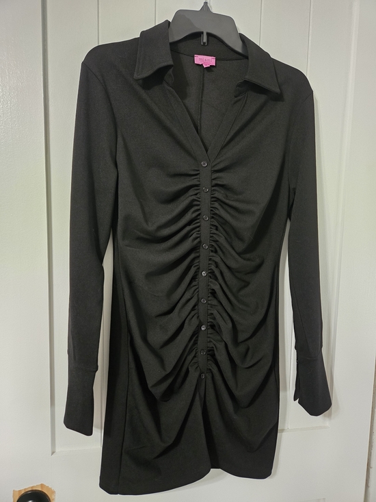 Francesca's Collections Dresses & Skirts - Francescs's Black Collared Ruched Button-Front Long Sleeve Dress